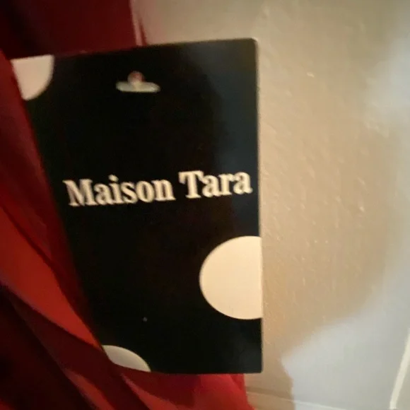 FREE SHOES WHEN YOU BUY THE DRESS! - Picture 3 of 5